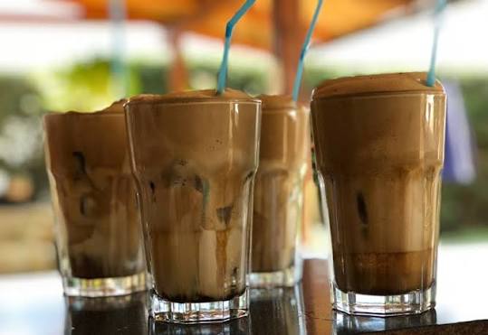 طرز تهیه قهوه فراپه یونانی